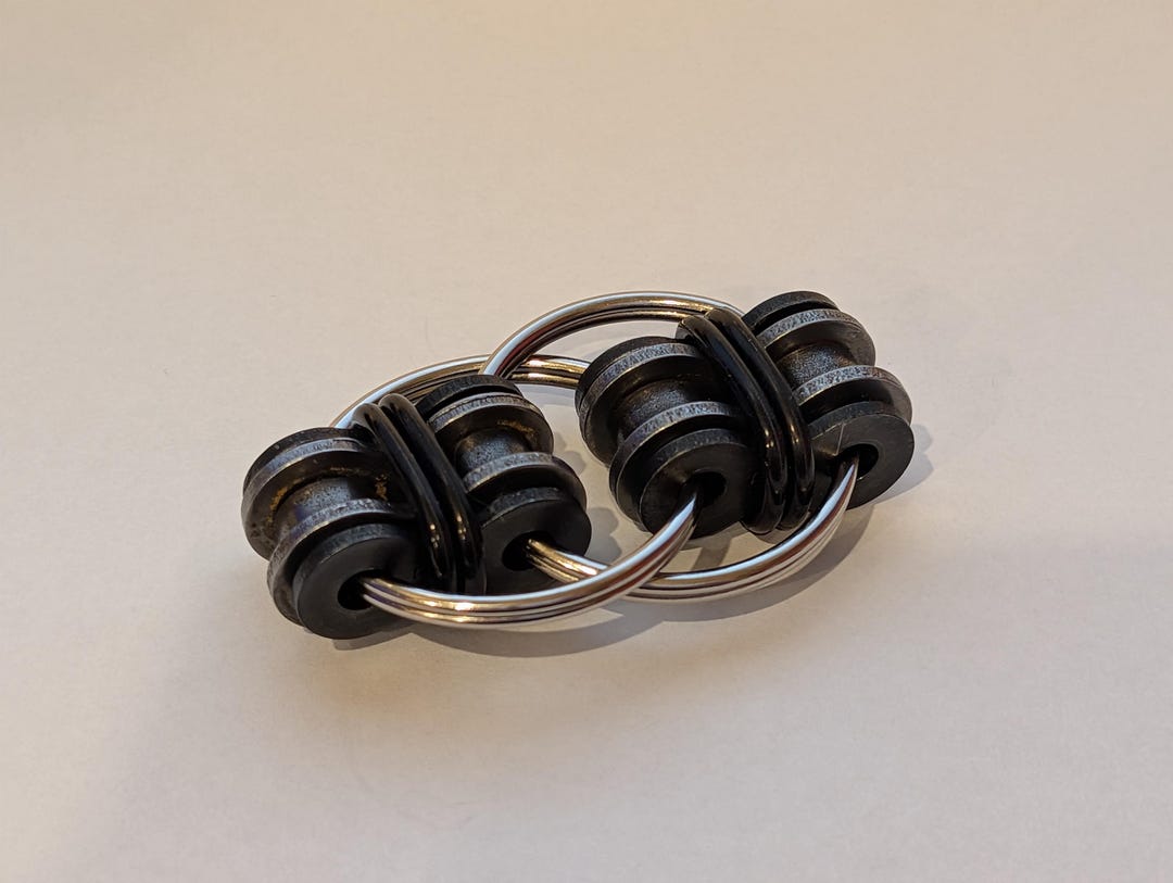 The Big Salad Flippy Chain Fidget Toy / Heavy Duty Motorcycle Chain ...