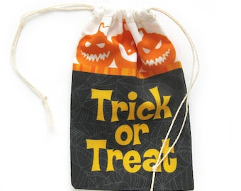 Halloween Trick or Treat Party Favor Bags / Set of 5 Cotton Drawstring Goodie Bags with Jack-O-Lanterns and Spider Webs, Orange and  Black