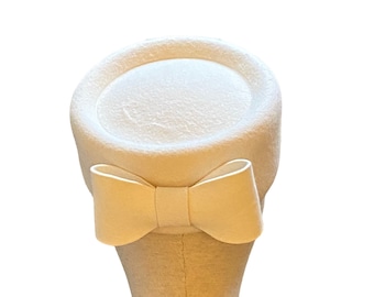 bridal pillbox hat with bow/ winter wedding hat  / white pillbox hat / pillbox hat/ ivory cocktail hat / 50s hat
