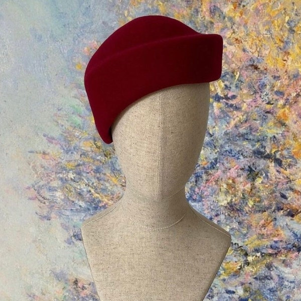 Mrs Maisel red felt beret,  gift for her, 30s style winter beret, wool percher hat, formal hat for ladies UK, dress hat, pillbox hat
