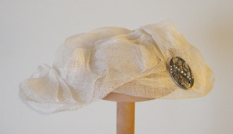 off whtie dress hat summer event hat wedding hat ivory event hat off white fascinator unusual bridal hat off white occasion hat