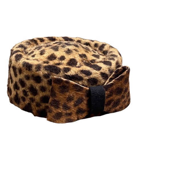 50s style leopard print pillbox hat with bow, animal print pillbox hat,  Audrey hat,  Jackie felt pillbox hat, occasion hat UK