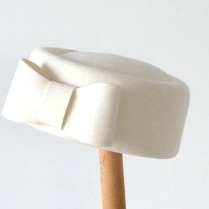white pillbox hat/ winter wedding hat /  bridal hat/  Audrey hat/ FUR felt hat/ formal hat/ Jackie hat/ vintage style hat