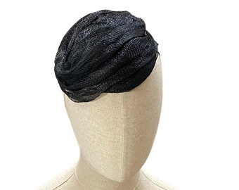 Black fascinator/ elegant mini hat for women/ black dress hat for a special occasion/ fancy black hat/ black cocktail hat, funeral Israel