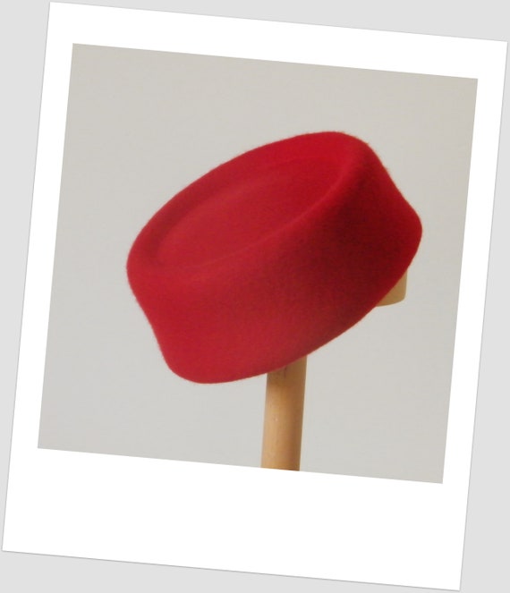 red pillbox hat uk