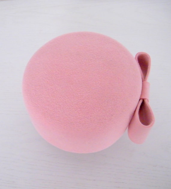 pink pillbox hat