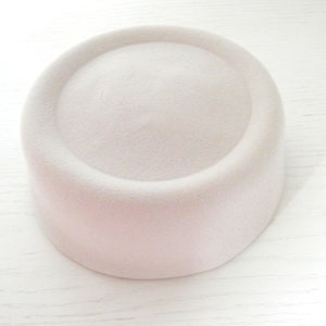 pink pillbox hat for weddings/ formal hat for women/ bridal dress hat/ Jackie hat/ felt pillbox hat/ Mrs Maisel hat image 6