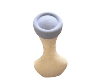 Cappello a forma di pillola arrotondato azzurro - Cappello Jackie in stile anni '50
