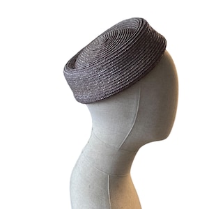 grey summer pillbox hat/ 60s hat/ Jackie style wedding hat/ straw pillbox hat