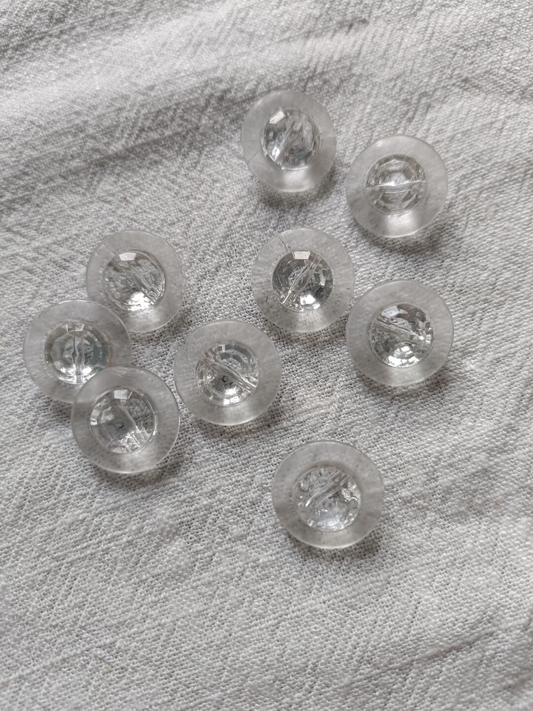 Button Rusted Transparent Set of 9 Vintage Transparent Glass Buttons With Jewel-cut Centre 16mm ...