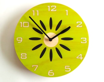 Reloj de pared de kiwi con números de Objectify