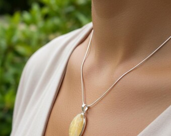 Sterling Silver Aventurine Necklace, 18 Inch Chain