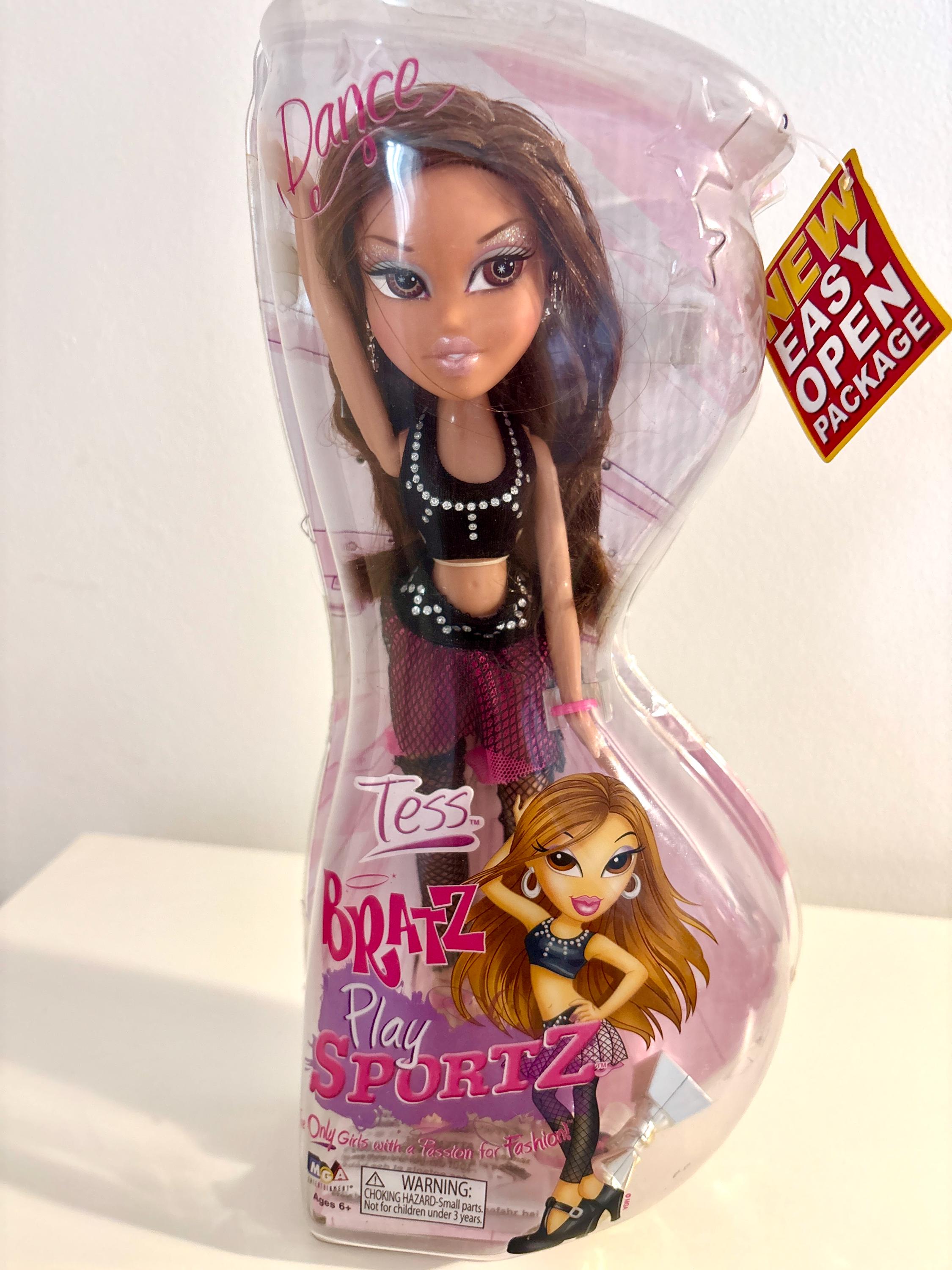 ブラッツ　bratziez bratz Vintage Bratz 'play Sports Dance ' Tess Fashion Doll New in Box