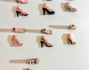 choose your own pair of Bratz heel shoes! select your style