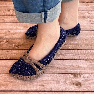 Crochet Pattern ~ Criss Cross Slippers ~ Women&#39;s Slippers Crochet Pattern ~ Winter Slipper Crochet Pattern Gift ~ Strappy Slippers Pattern