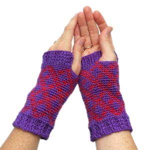 Crochet Pattern ~Women&#39;s Checkers Mitts ~ Fingerless Mitts Crochet Pattern ~ Fingerless Gloves ~ Wrist Warmers Crochet Pattern