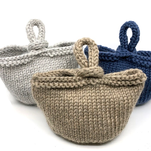 Knitting Pattern ~ Trinket Bag ~ Knitting Purse with Handle Pattern ~  Instant Download PDF for Chic and Stylish Bag Knitting Project