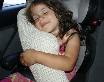 Patrón de Ganchillo ~ Almohada de Viaje con Cinturón de Seguridad ~ Accesorio de Viaje con Diseño Único ~ Tutorial DIY para Viajes Cómodos ~ Almohada de Ganchillo