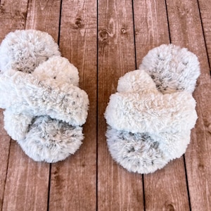 Crochet Pattern ~ Smooshy Slippers ~ Fluffy Faux Fur Sliiper Crochet Pattern ~ Furry Slipper Crochet Pattern ~ Women's Slipper Pattern