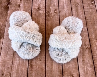 Crochet Pattern ~ Smooshy Slippers ~ Crochet Pattern