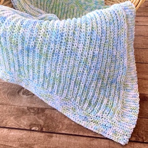 Knitting Pattern ~ Squishy Baby Blanket ~ Perfect Baby Shower Gift Idea ~ DIY Knitting Tutorial ~ Cozy and Soft Nursery Decor