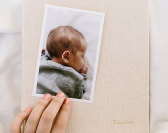 PERSONALIZED 4x6 Photo Binder with Natural Linen Cover | Price Includes Custom Gold Foil Embossing | Holds up to 200 Photos | 1 Inch Rings