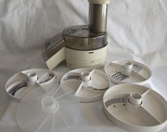 Oster Regency Kitchen Center Food Processor Slicer Shredder Attachment 4 Blades