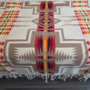 Beaver State Pendleton Harding Wool Blanket USA 68" X 68" Shawl Reversible EUC image 12