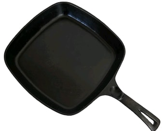Sartén cuadrada de hierro fundido Wagner Ware Sidney 0 antigua, modelo 1218, 9,5" x 9,5". Se asienta nivelada.