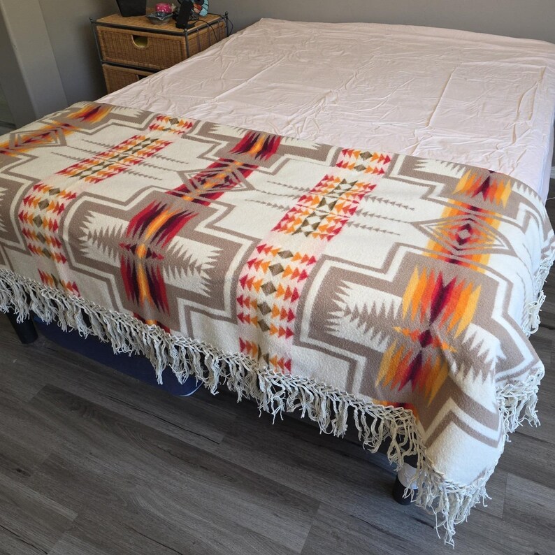 Beaver State Pendleton Harding Wool Blanket USA 68" X 68" Shawl Reversible EUC image 11