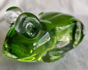 Figura de rana de cristal macizo Fifth Avenue, pisapapeles, vidrio artístico verde moldeado en horno.