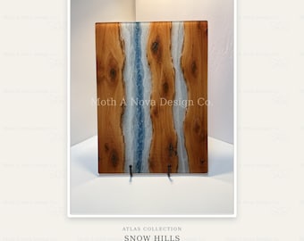 Tabla de cortar de vidrio Snow Hills / Arte vertical de invierno, inspirada en madera reciclada (38 x 28 cm)