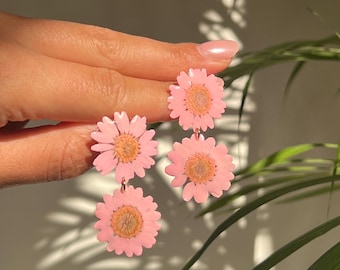 Echte Gänseblümchenohrringe, handgemachter Blumenschmuck, Harzohrringe