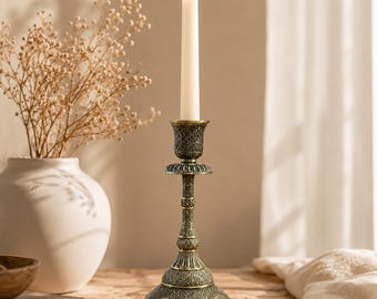 Bronze Vintage Candlestick Holder,Ornate Peacock Pattern Taper Candle Stand,European Retro Home Decor,Romantic Dinner Table Centerpiece Gift