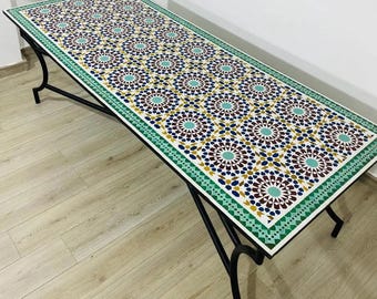 手作りの長方形モザイクダイニングテーブル、黒と白のゼリージュタイル