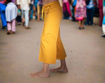 Pantalones cortos amarillos de tencel - Ropa deportiva, yoga y senderismo para mujer