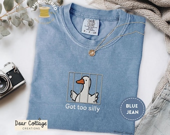 Camiseta bordada Silly Goose Comfort Colors® / Camiseta divertida con animales, Camiseta de ganso, Regalo divertido, Regalo para gamers