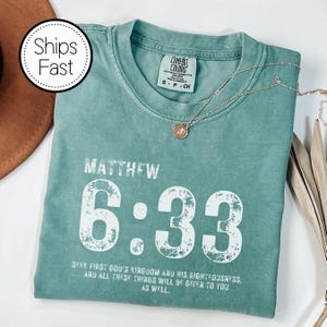 Camiseta Mateo 6:33, Camiseta Buscad primero el Reino, Camiseta con versículo bíblico, Camiseta de fe cristiana, Camiseta con versículo bíblico Light Green