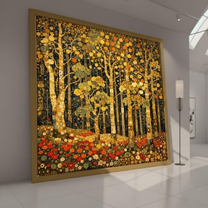 Puede incluir: Obra de arte enmarcada de gran tamaño que representa una escena de bosque estilizada. La obra presenta árboles con follaje dorado y amarillo, un fondo oscuro y un primer plano de flores rojas y naranjas. El marco es de color dorado cálido.
