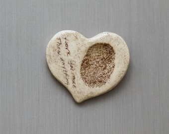 Personalisierter Kühlschrankmagnet Valentinstag: Keramik Herz mit Fingerabdruck und Deiner Botschaft