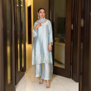 south indian fashion dress South Indian Traditional Dress for Women - Sarees, Gowns & Outfits