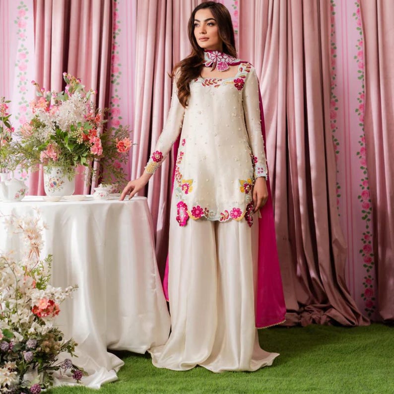 farshi  salwar suit
farshi shalwar kameez