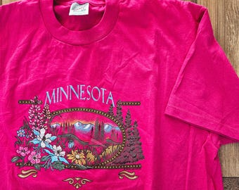 Vintage 90s Minnesota USA Wildflower Graphic T-Shirt