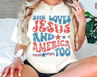 Camiseta retro Comfort Colors® de EE. UU., camiseta cristiana patriótica, camiseta del Día de la Independencia, ella ama a Jesús y también a Estados Unidos, camiseta del 4 de julio