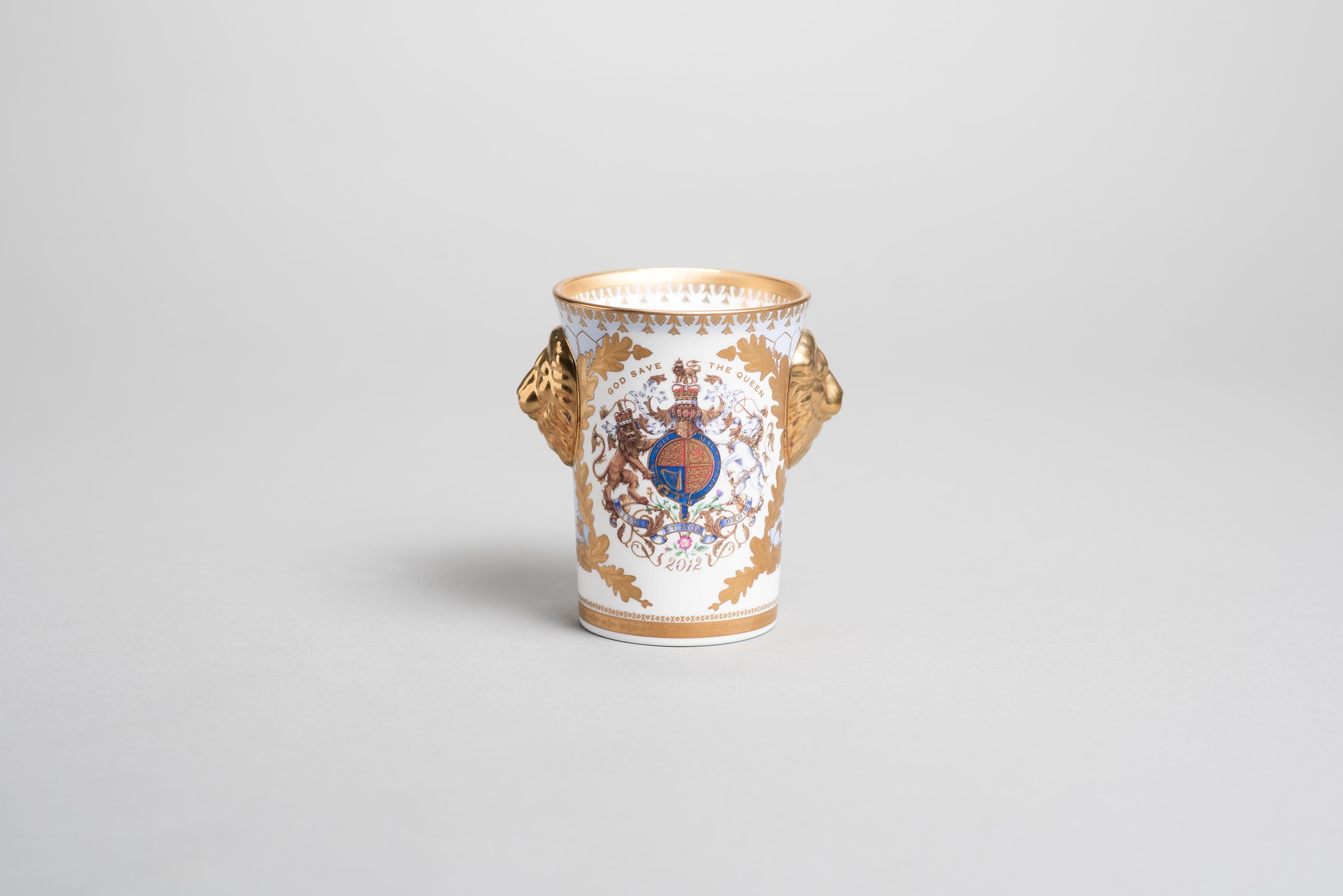 Official Buckingham Palace Diamond Jubilee Loving Cup Lion Handles