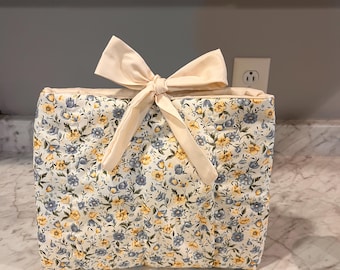 Handmade Quilted Bible Sleeve With Bow