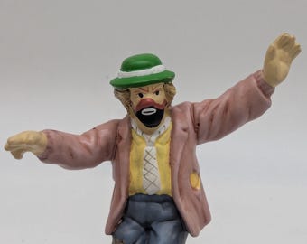Clown Balancing On Ball Figurine – Emmett Kelly Jr Collection – Circus Clown Decor – Small Vintage Style Collectible Gift