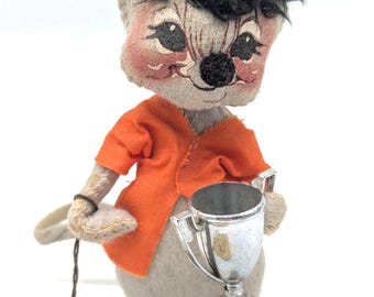 Annalee 1970 Trophy Mouse Felt Figurine Vintage with Tag