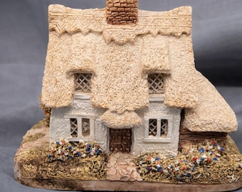 Lilliput Lane Clare Cottage Miniature Cottage House Handmade England Collectible
