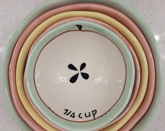 Anthropologie Elise Lefebvre Sliced Apple Ceramic Nesting Measuring Cups, Cottagecore Kitchen Decor